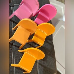 Mattel Barbie 5 chairs orange 2 shades of pink